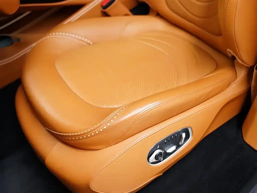 2022 Aston Martin DBX 4.0T V8 — миниатюра 25