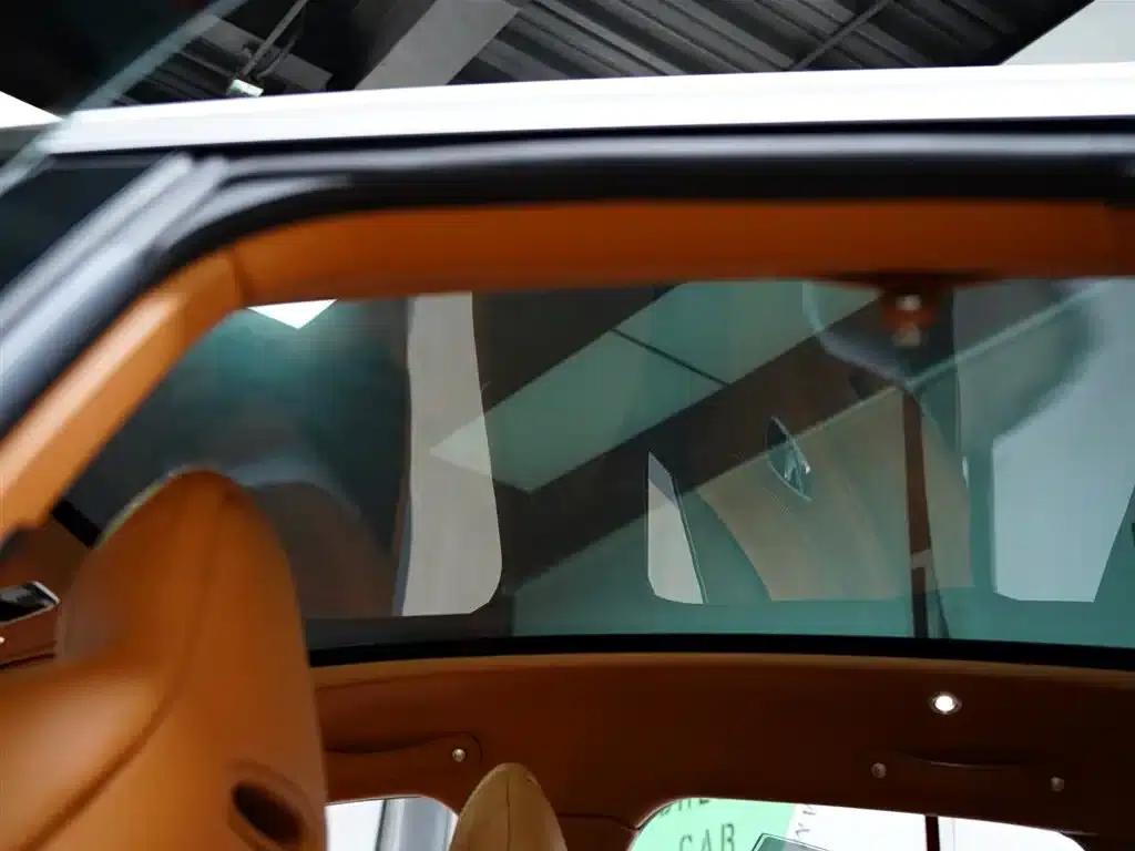 2022 Aston Martin DBX 4.0T V8 — миниатюра 36