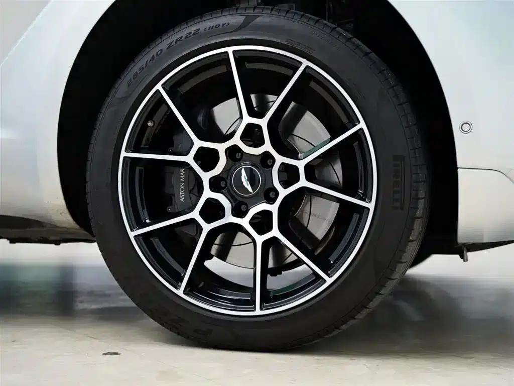 2022 Aston Martin DBX 4.0T V8 — миниатюра 53