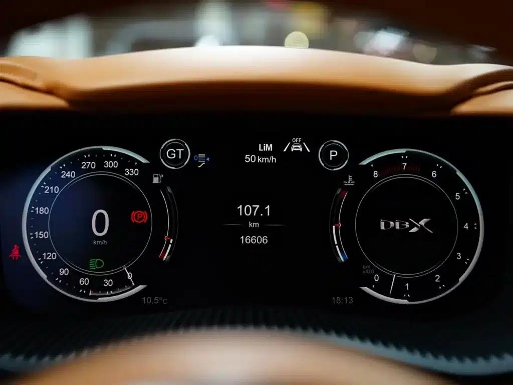 2022 Aston Martin DBX 4.0T V8 — миниатюра 9