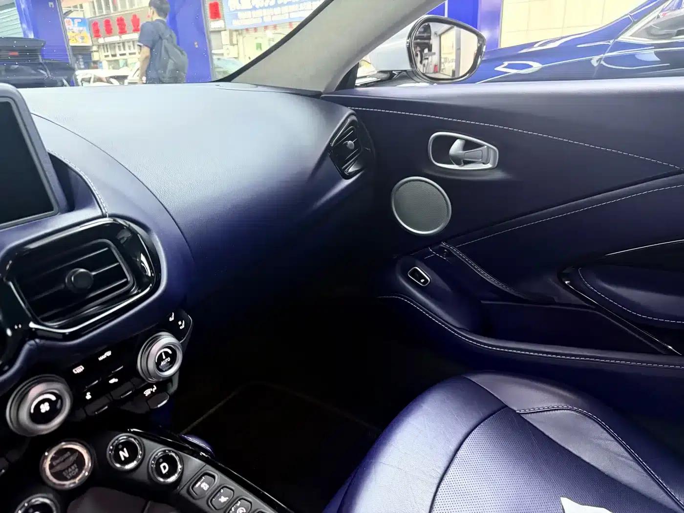 2018 V8 Vantage 4.0T V8 Coupe — миниатюра 7