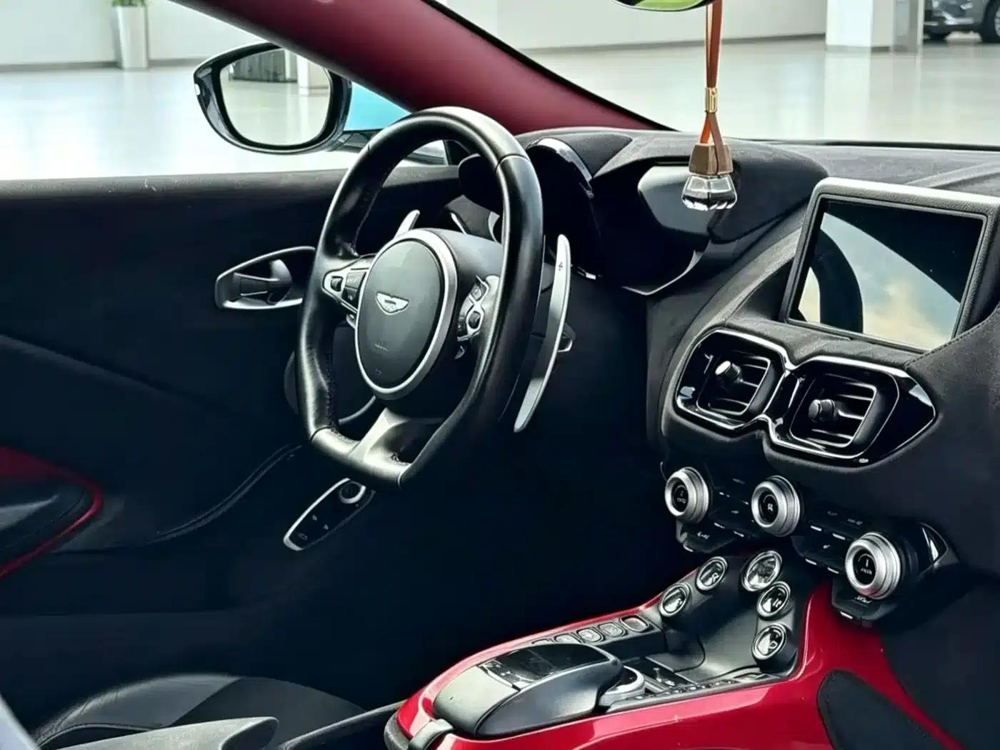 2018 V8 Vantage 4.0T V8 Coupe — миниатюра 4