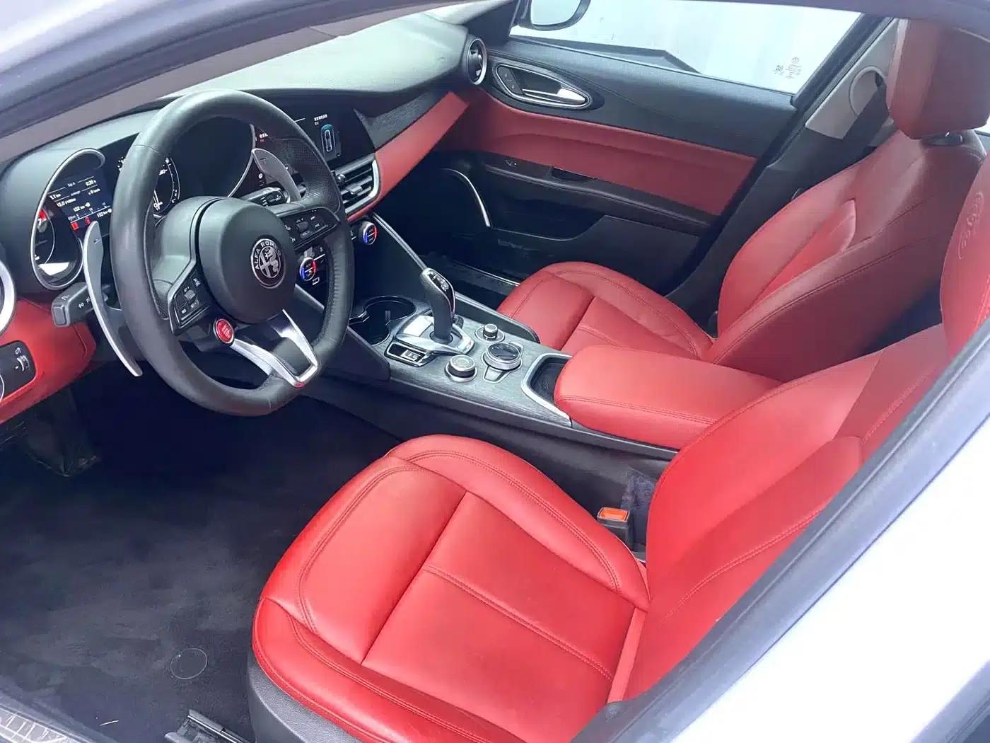 Giulia Juliet 2020 2.0T 280HP Dark Night Phantom Limited Edition — миниатюра 3