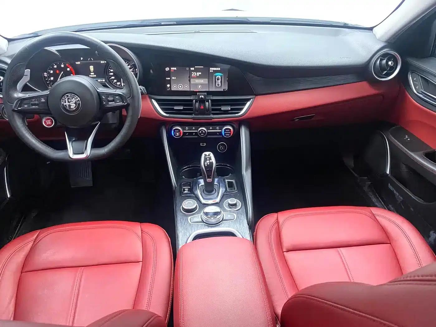 Giulia Juliet 2020 2.0T 280HP Dark Night Phantom Limited Edition — миниатюра 6