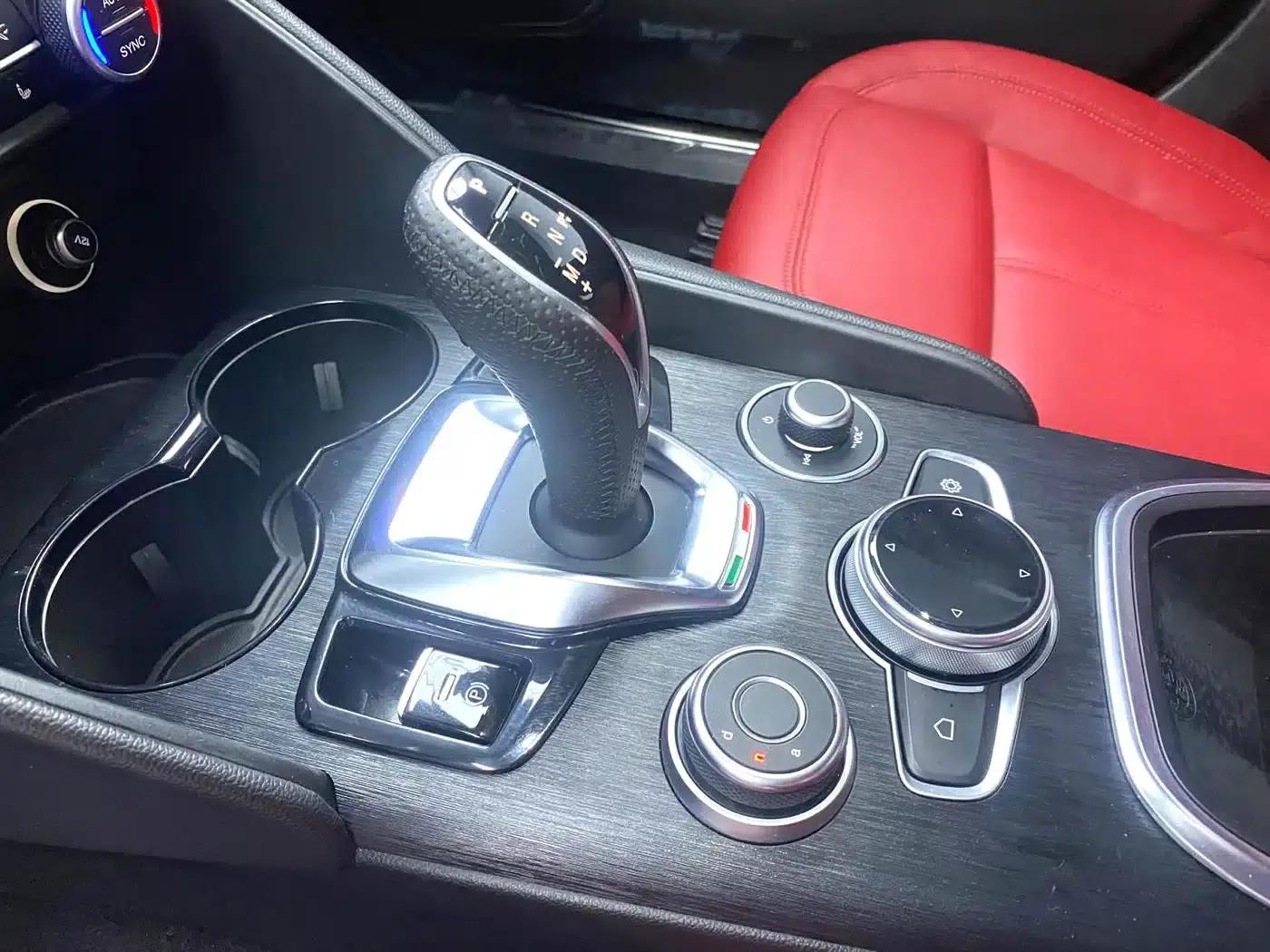 Giulia Juliet 2020 2.0T 280HP Dark Night Phantom Limited Edition — миниатюра 8