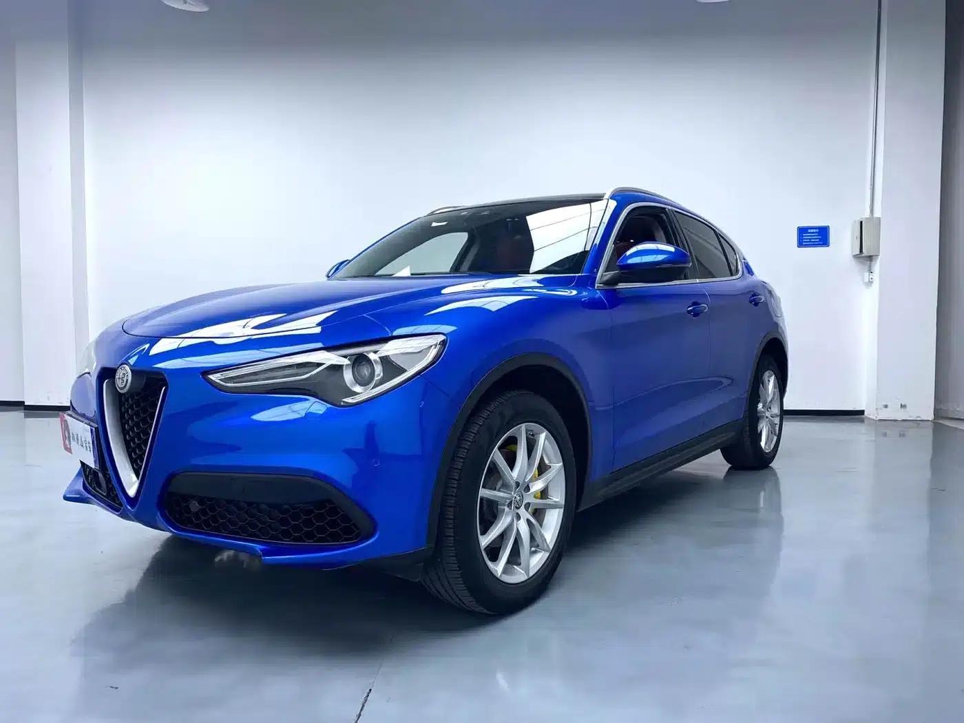 2019 Stelvio 2.0T 280HP Luxury Edition — миниатюра 1