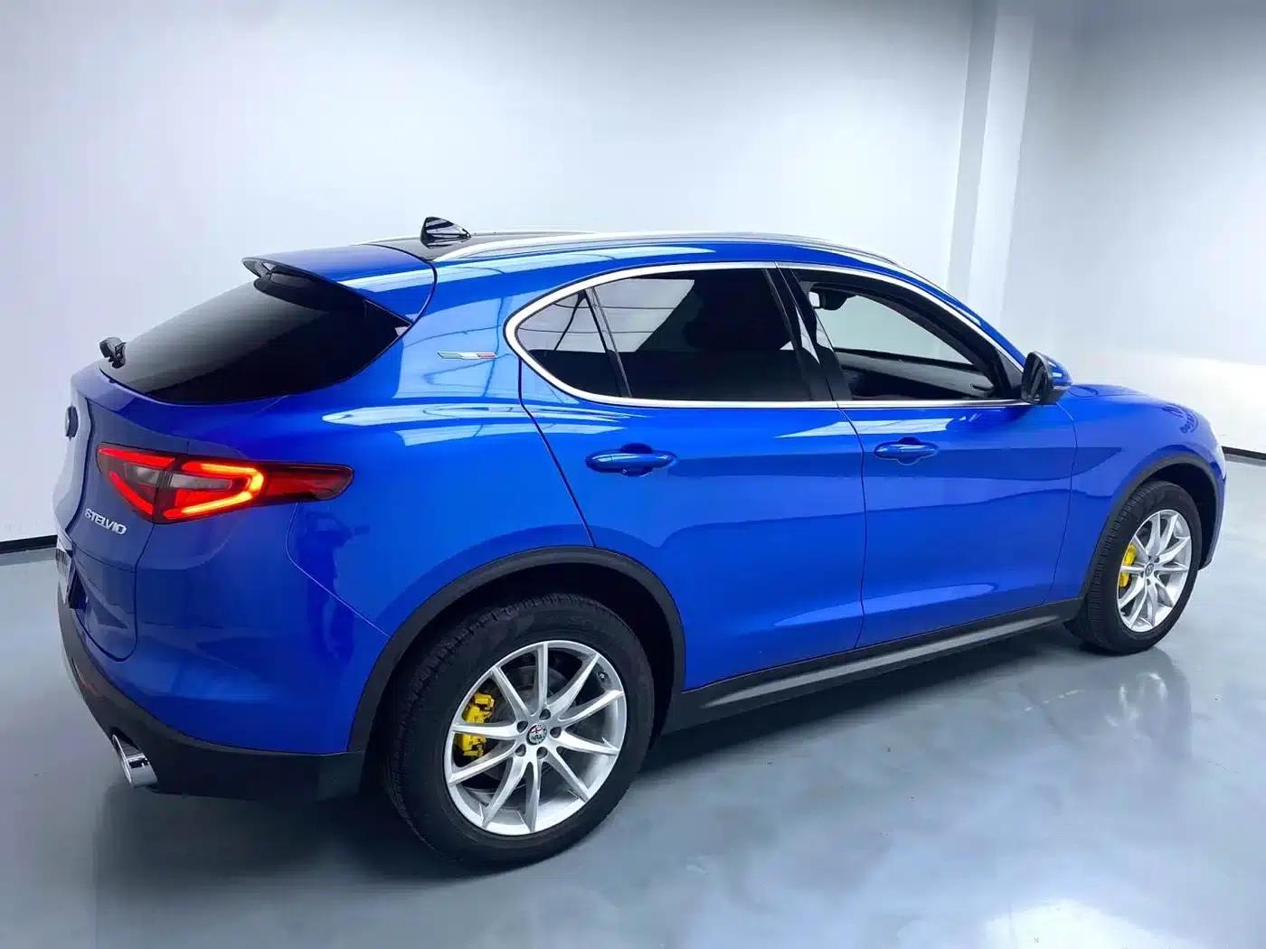 2019 Stelvio 2.0T 280HP Luxury Edition — миниатюра 3