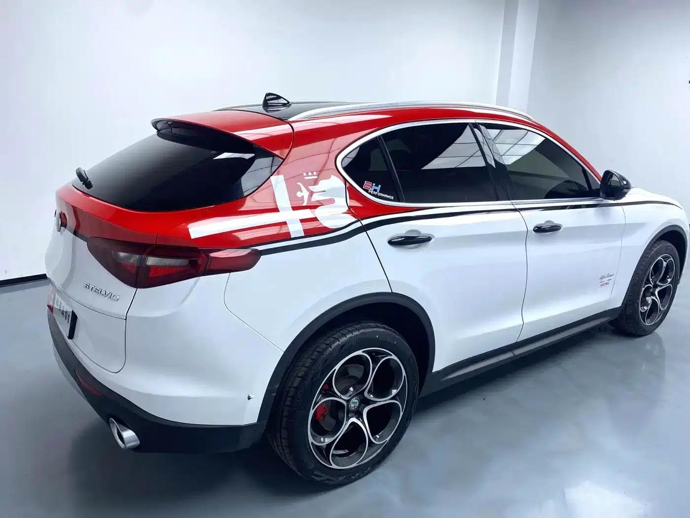 2021 Stelvio 2.0T 280HP Luxury Edition — миниатюра 7