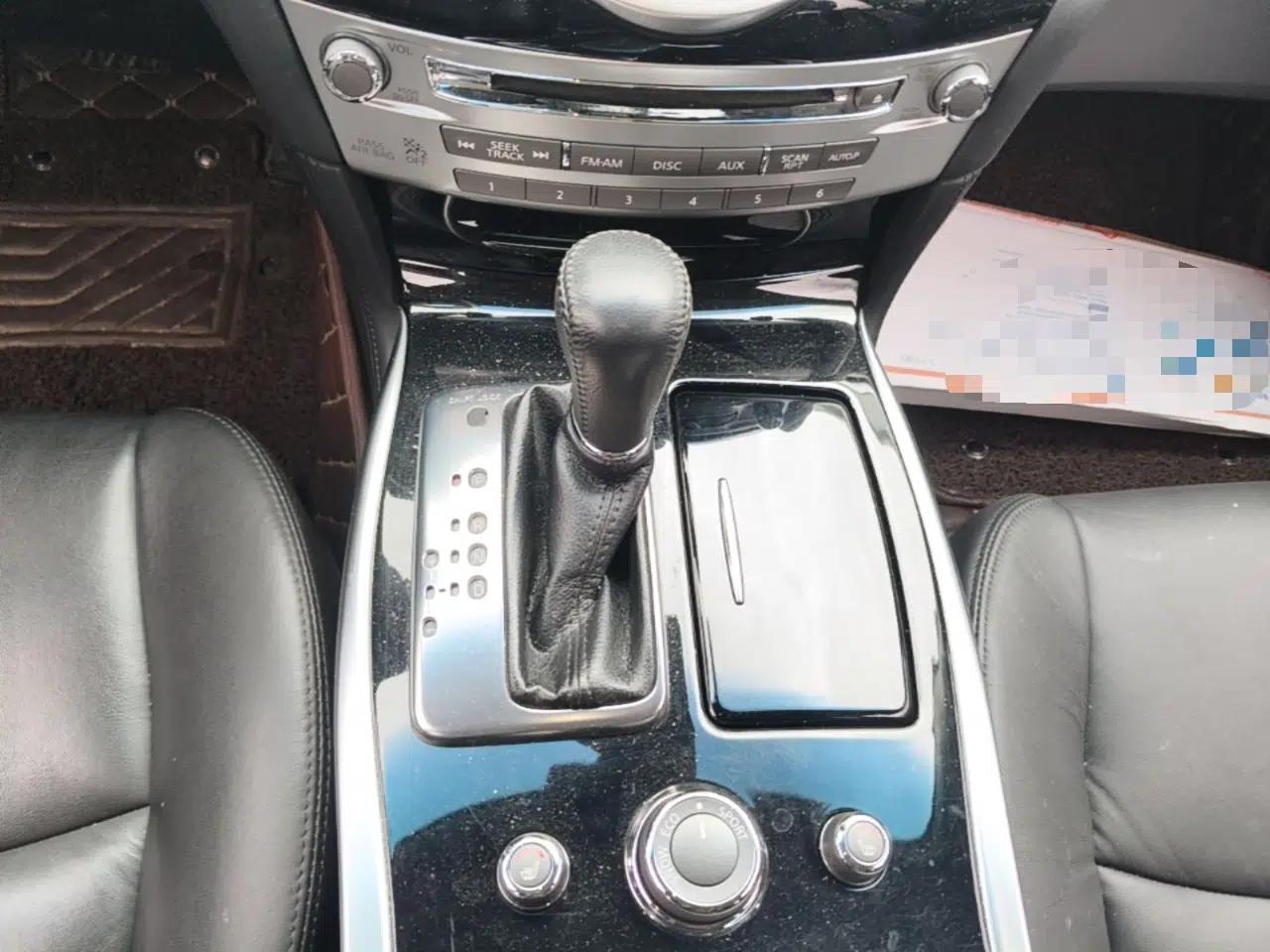 Infiniti Q70 2015 Q70L 2.5L Elite Edition — миниатюра 17