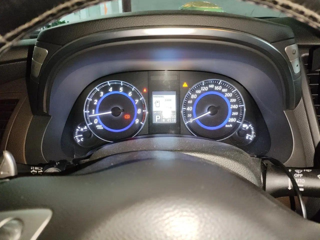 Infiniti QX70 2013 3.7L Standard Edition — миниатюра 12