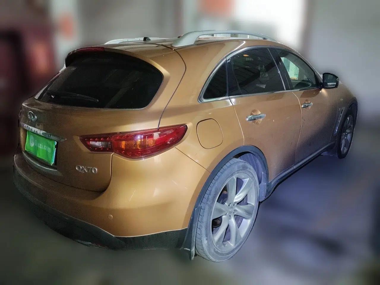 Infiniti QX70 2013 3.7L Standard Edition — миниатюра 6