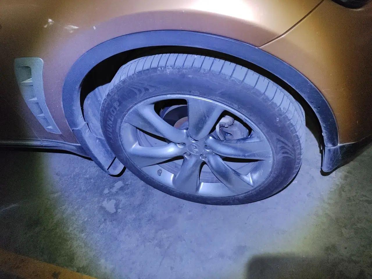 Infiniti QX70 2013 3.7L Standard Edition — миниатюра 8