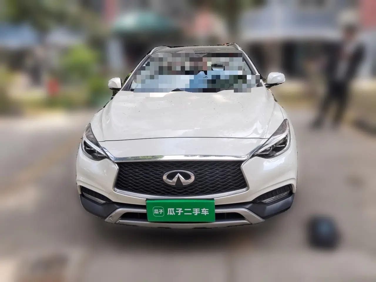 Infiniti QX30 2017 1.6T Two-Wheel-Drive Sport Edition — миниатюра 2