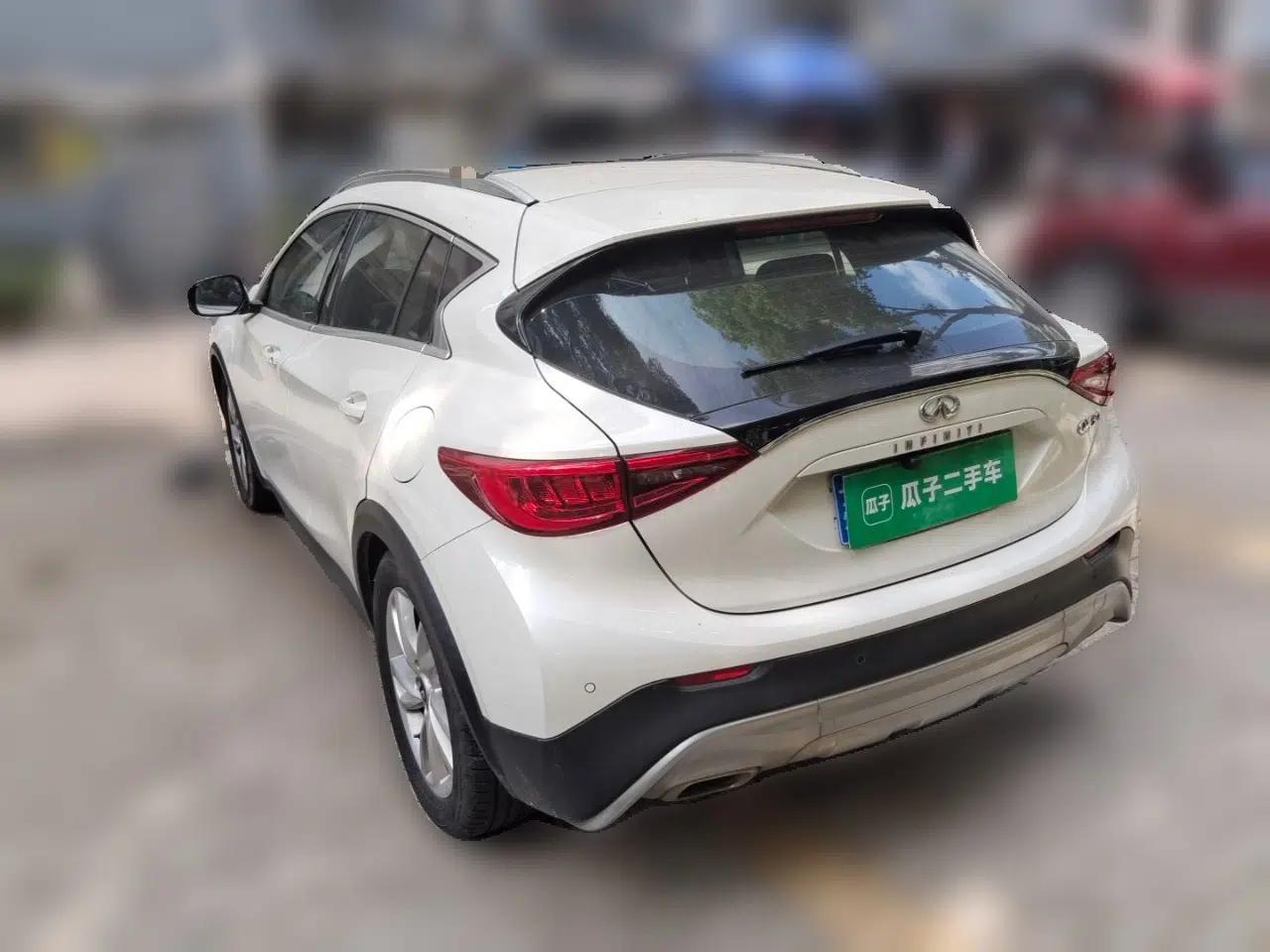 Infiniti QX30 2017 1.6T Two-Wheel-Drive Sport Edition — миниатюра 4