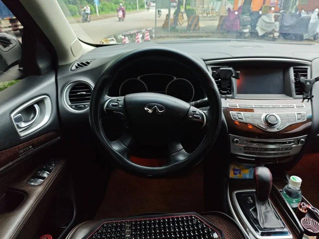 Infiniti QX60 2018 2.5 S/C Hybrid Two-Wheel-Drive Champion Family Edition — миниатюра 11