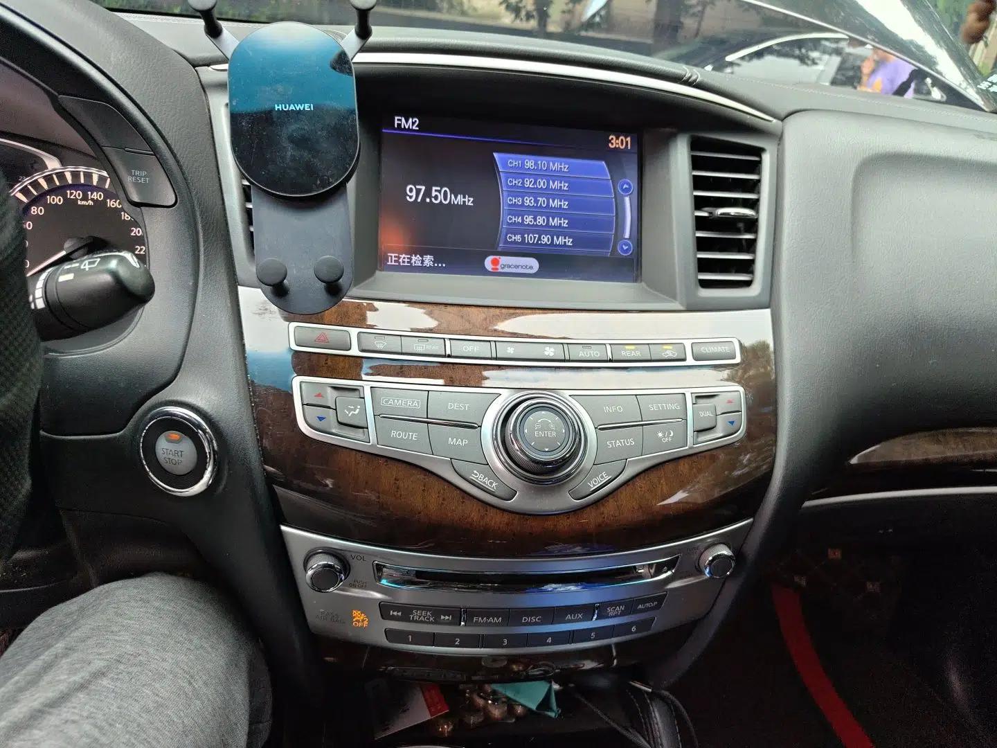 Infiniti QX60 2018 2.5 S/C Hybrid Two-Wheel-Drive Champion Family Edition — миниатюра 14