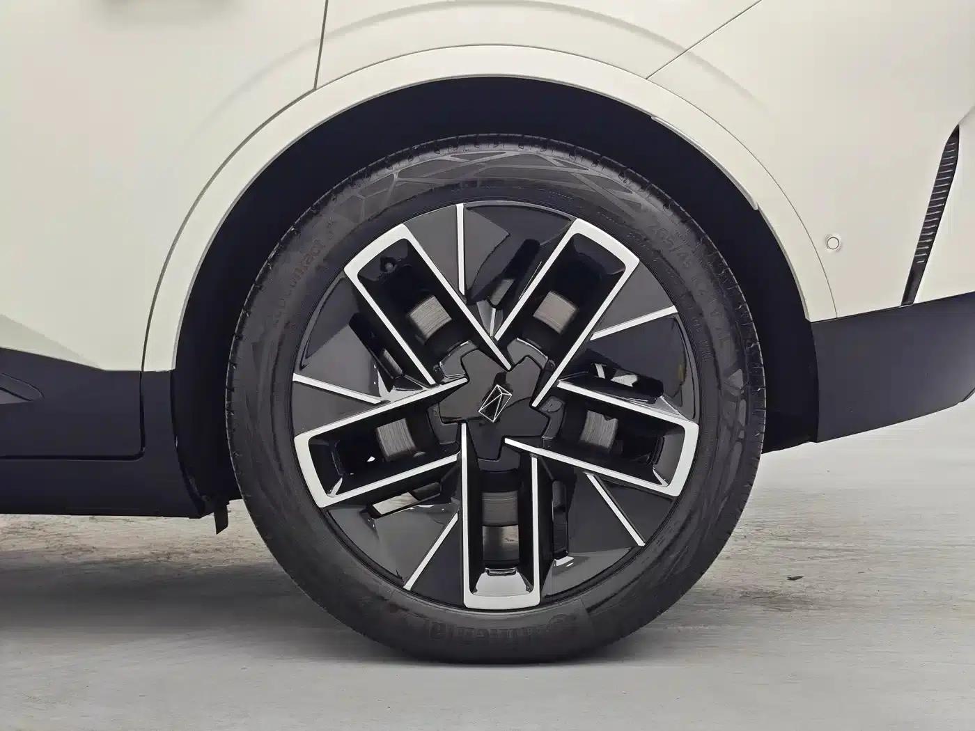 Avita 11 2022 Long Range Dual Motor Luxury Edition 5-Seater — миниатюра 11