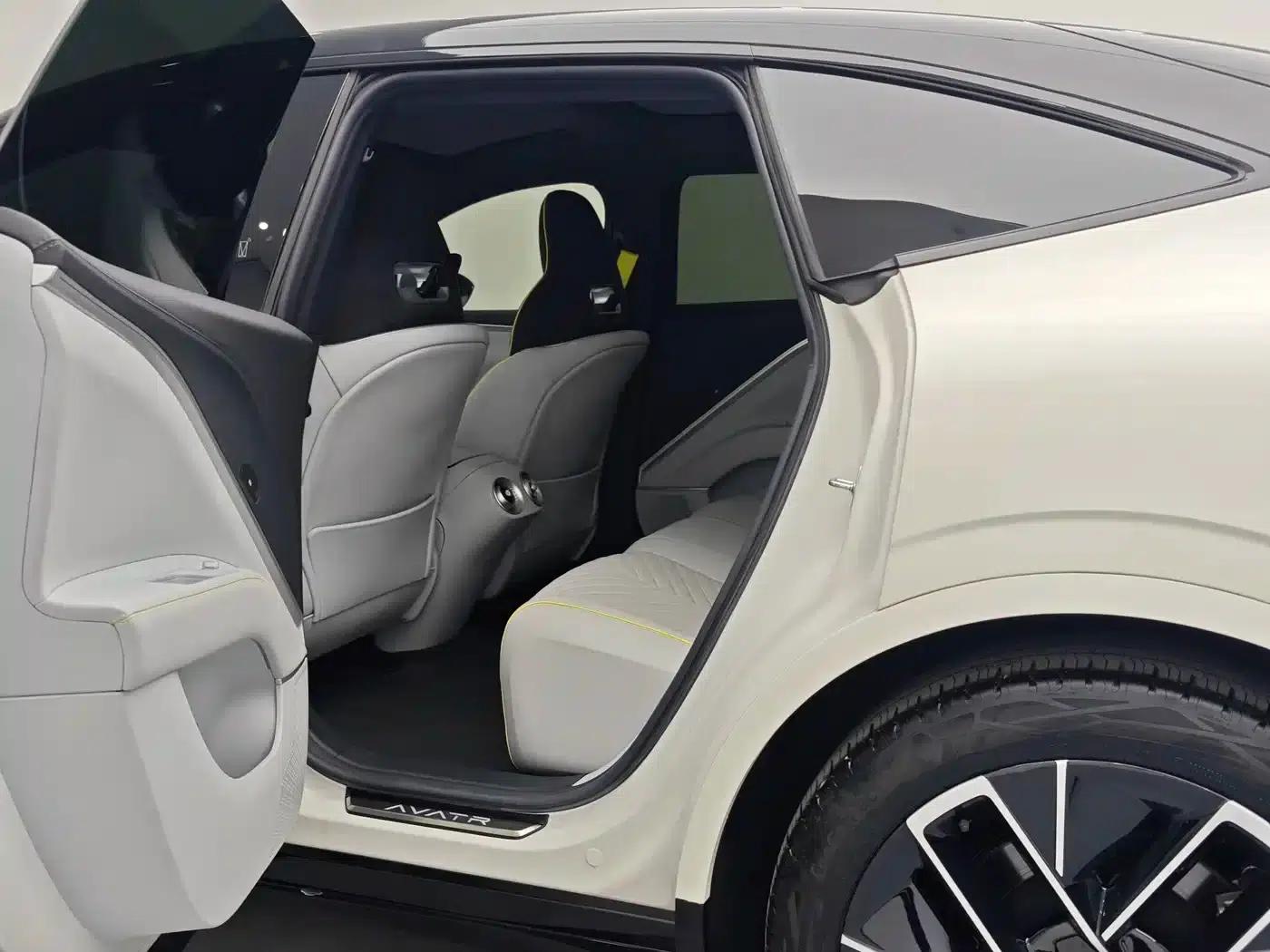 Avita 11 2022 Long Range Dual Motor Luxury Edition 5-Seater — миниатюра 9