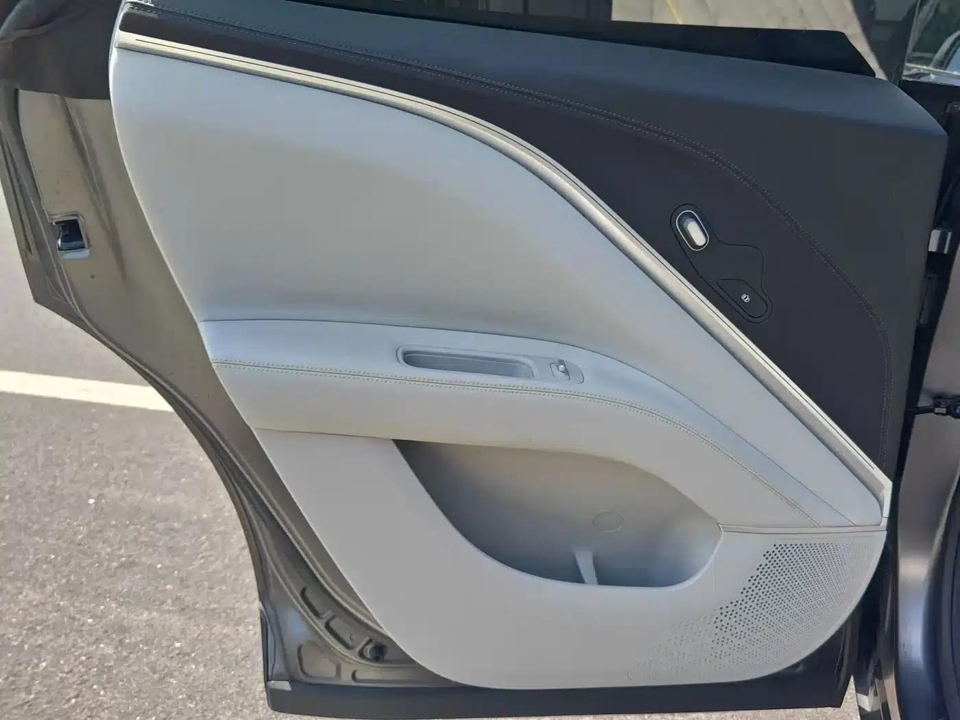 Avita 11 2022 Long Range Dual Motor Luxury Edition 4-Seater — миниатюра 9