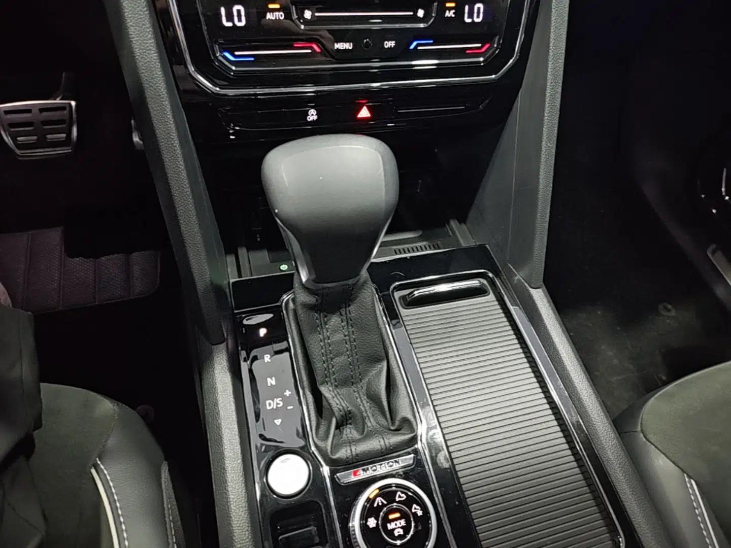 Volkswagen Teramont X 2020 Revised Version 380TSI Four-Wheel Drive Prestige Luxury Edition — миниатюра 17