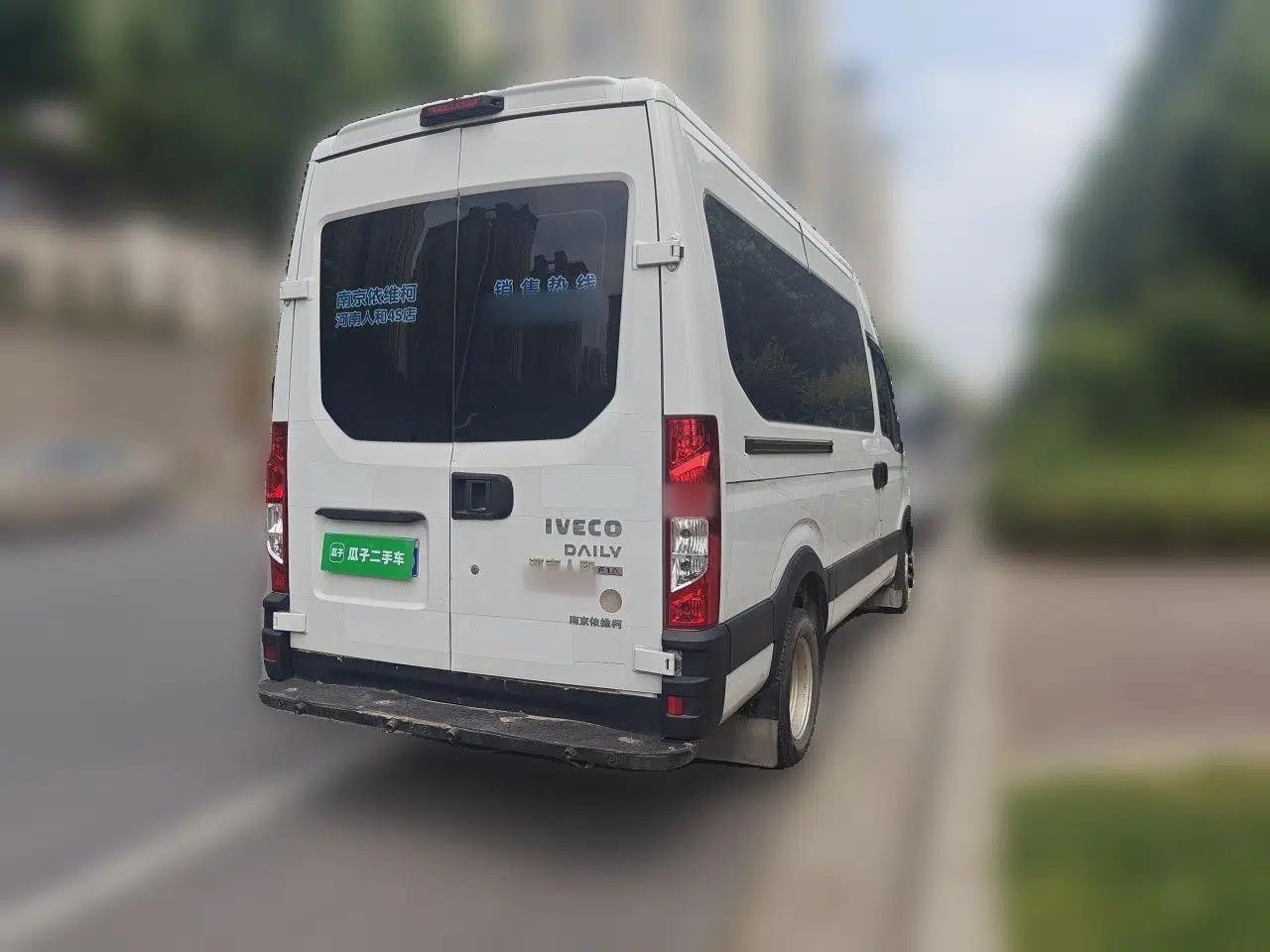 Iveco Eurocargo 2021 2.0T Manual Super Rui Long Wheelbase Short Overhang High Roof Side-Sliding Door F1A — миниатюра 6