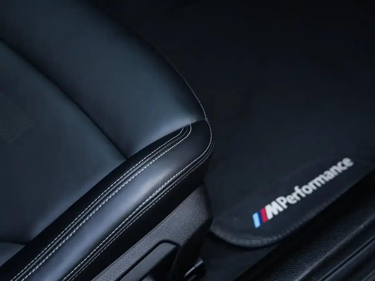 2019 BMW M4 M4 Coupe Shooting Hero Edition — миниатюра 15