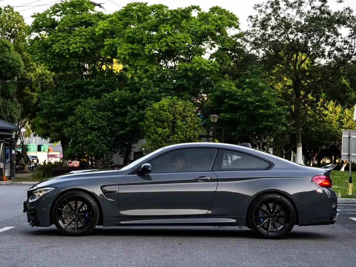2019 BMW M4 M4 Coupe Shooting Hero Edition — миниатюра 3