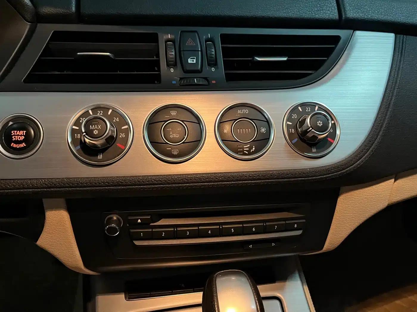 BMW Z4 2009 sDrive23i Leading Edition — миниатюра 9