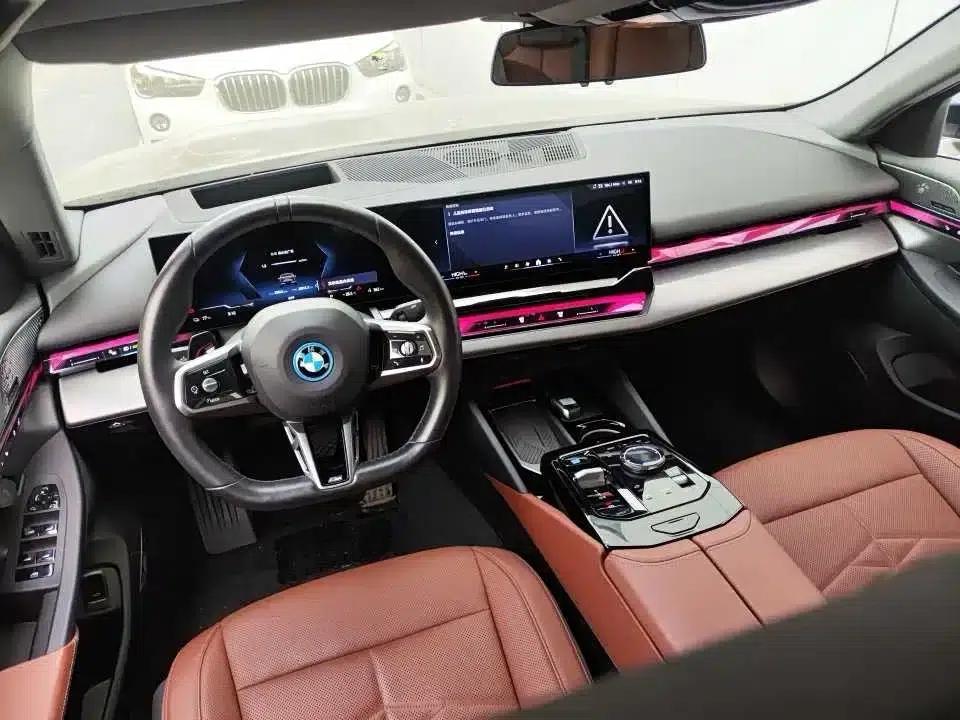 BMW i5 2025 eDrive 40L M Sport Package — миниатюра 7