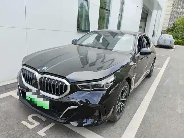 BMW i5 2025 eDrive 40L M Sport Package