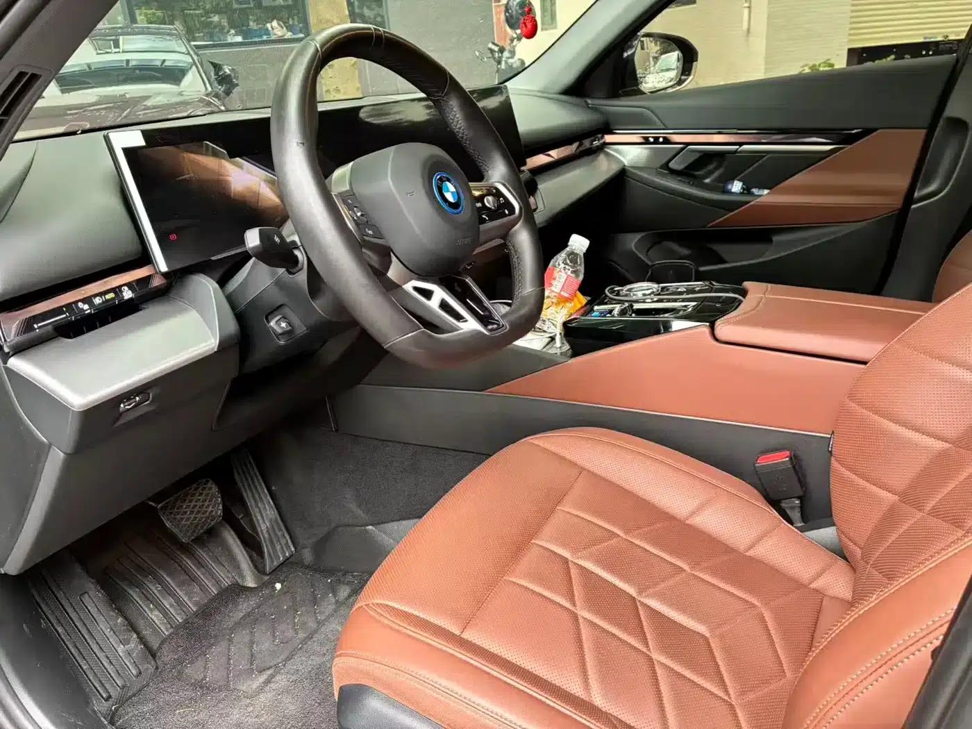BMW i5 2024 eDrive 35L M Sport Package — миниатюра 6