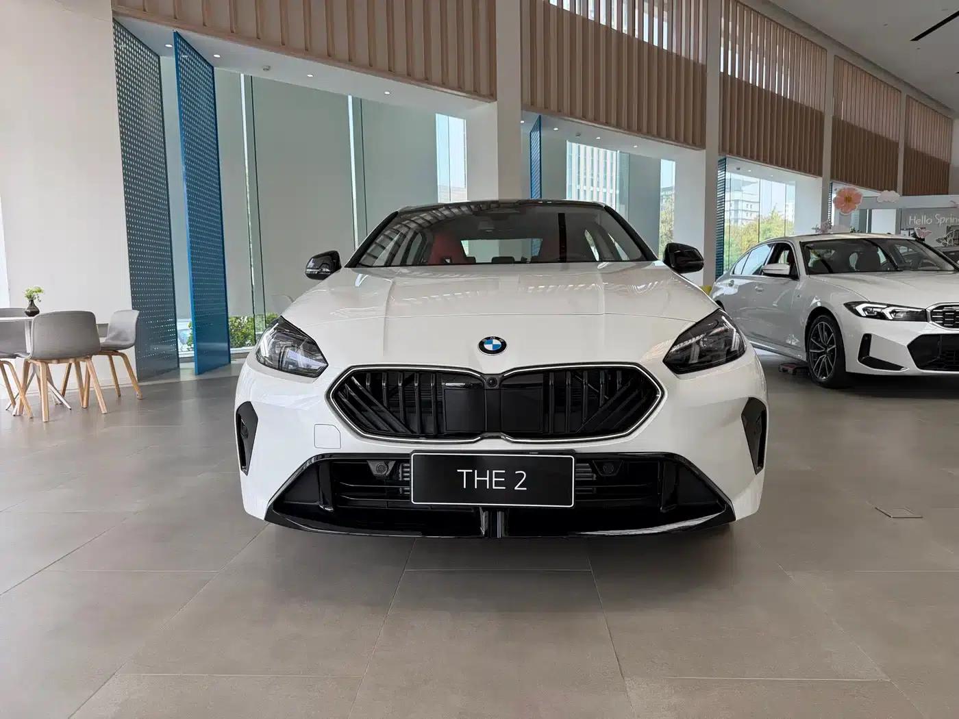 2026 BMW 2 Series 225L M Sport Shadow Edition — миниатюра 2