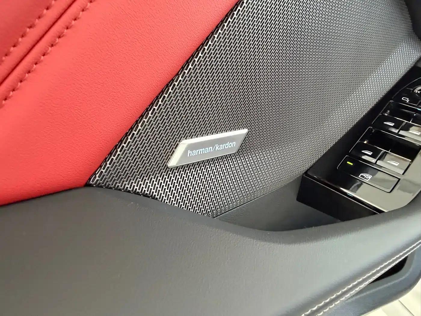 2026 BMW 2 Series 225L M Sport Shadow Edition — миниатюра 13