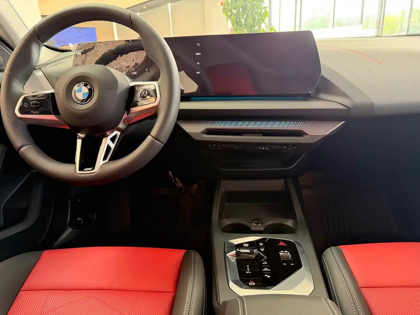 2026 BMW 2 Series 225L M Sport Shadow Edition — миниатюра 15