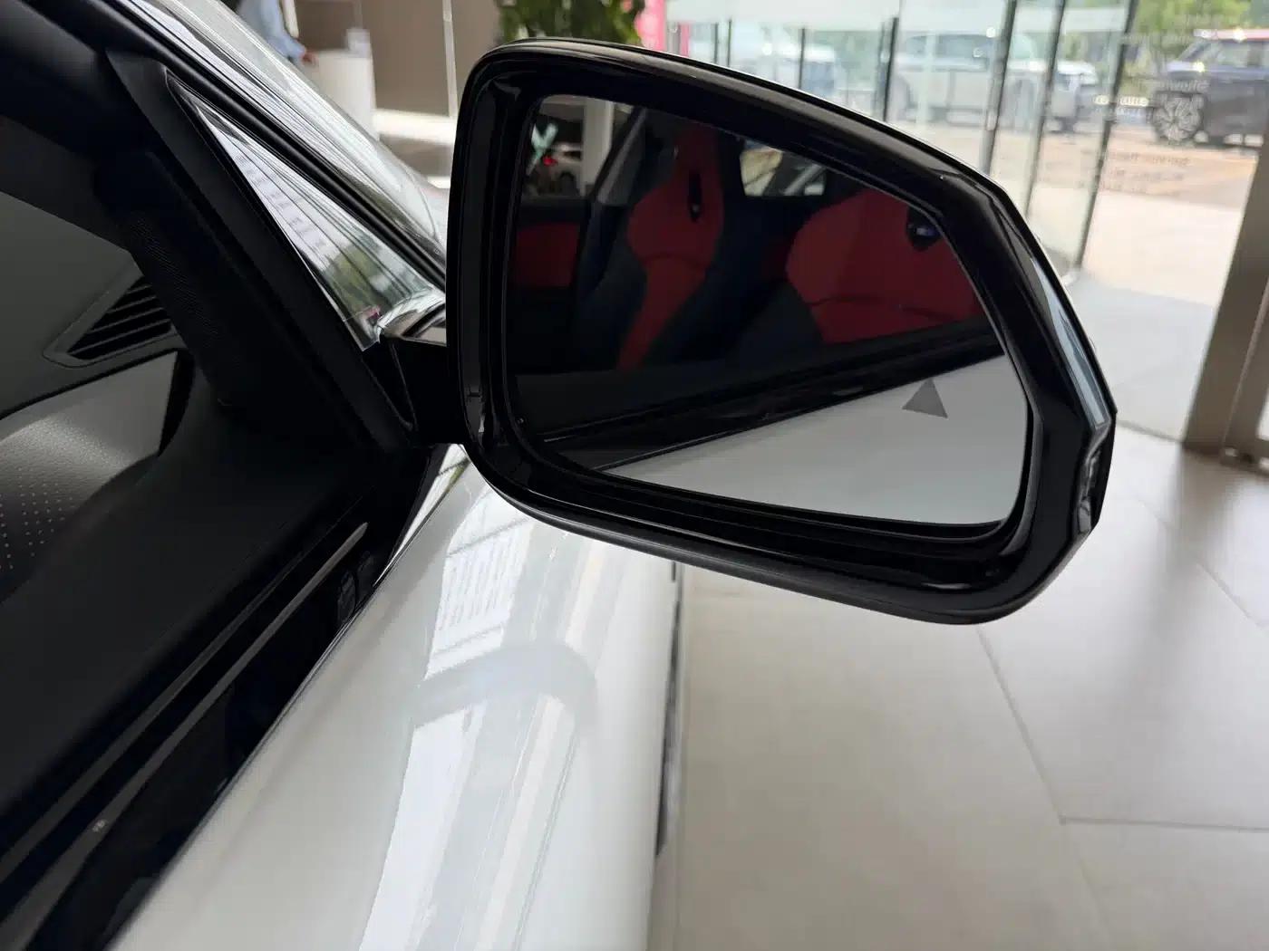 2026 BMW 2 Series 225L M Sport Shadow Edition — миниатюра 19