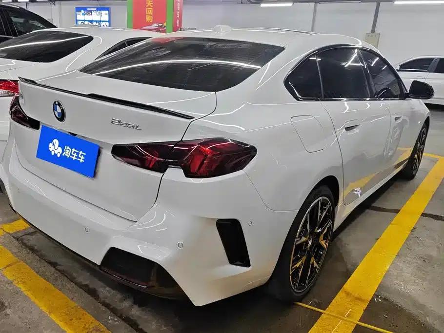 2025 BMW 2 Series 225L M Sport Shadow Edition — миниатюра 3