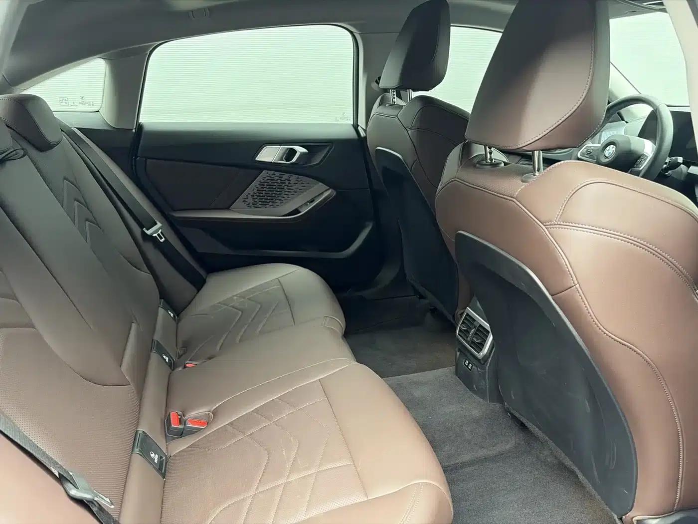 2025 BMW 2 Series 225L M Sport Package — миниатюра 6