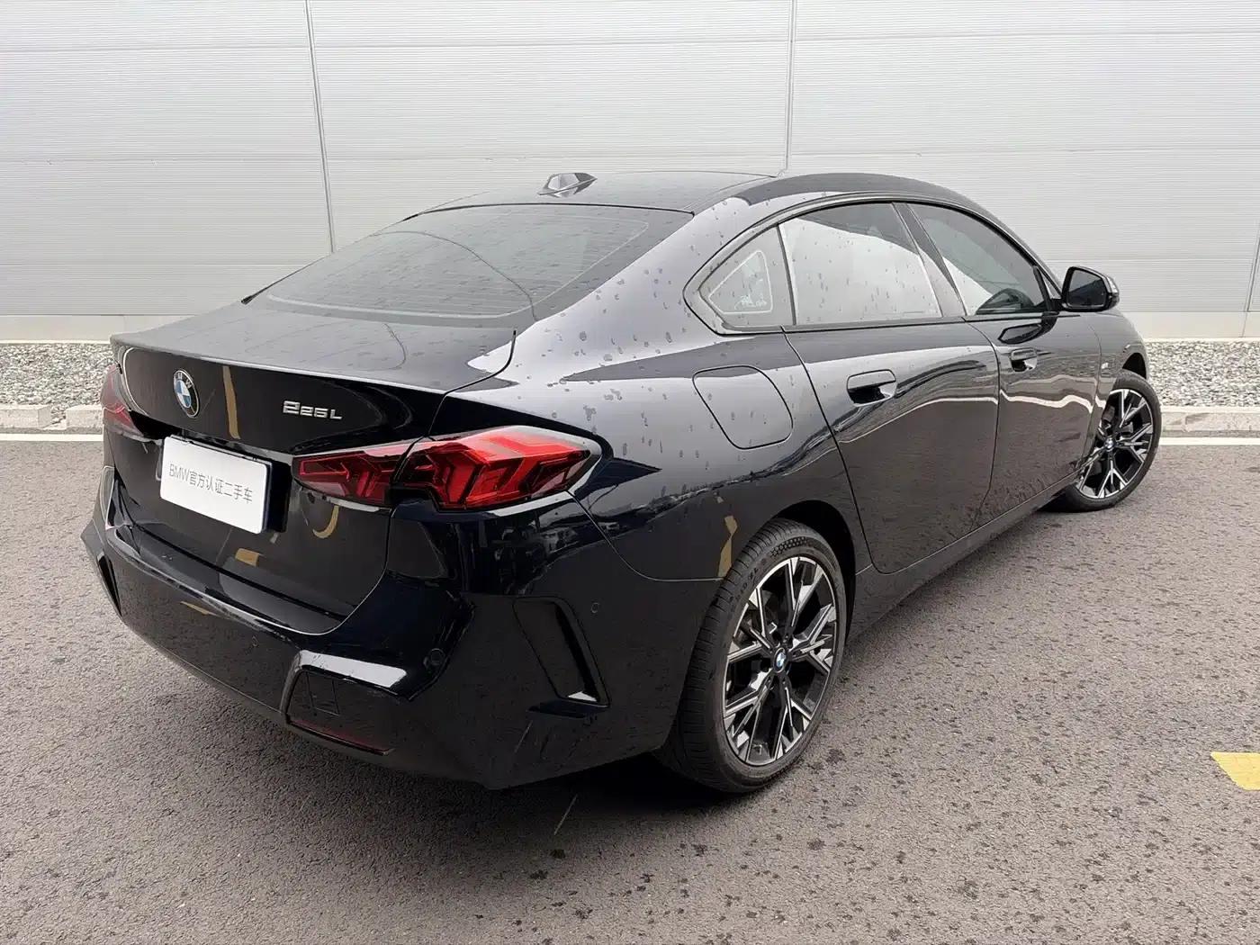2025 BMW 2 Series 225L M Sport Package — миниатюра 8