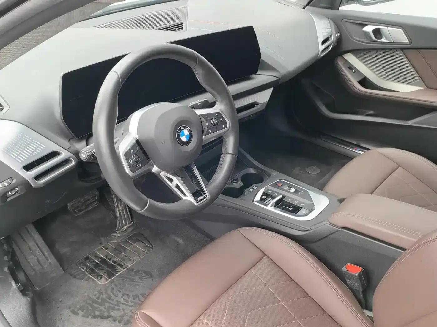 2025 BMW 2 Series 225L M Sport Package — миниатюра 4