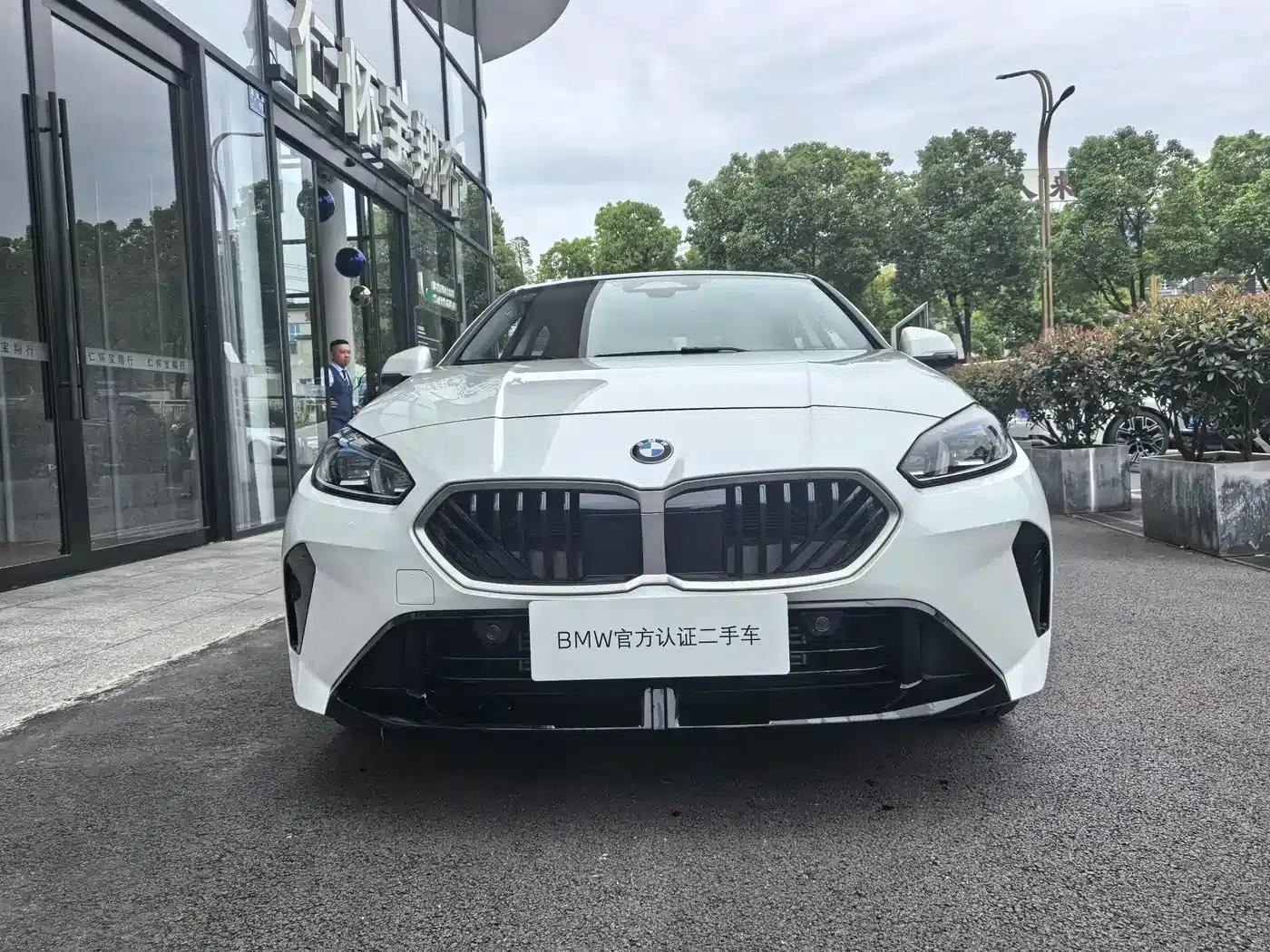 2025 BMW 2 Series 225L M Sport Package — миниатюра 2