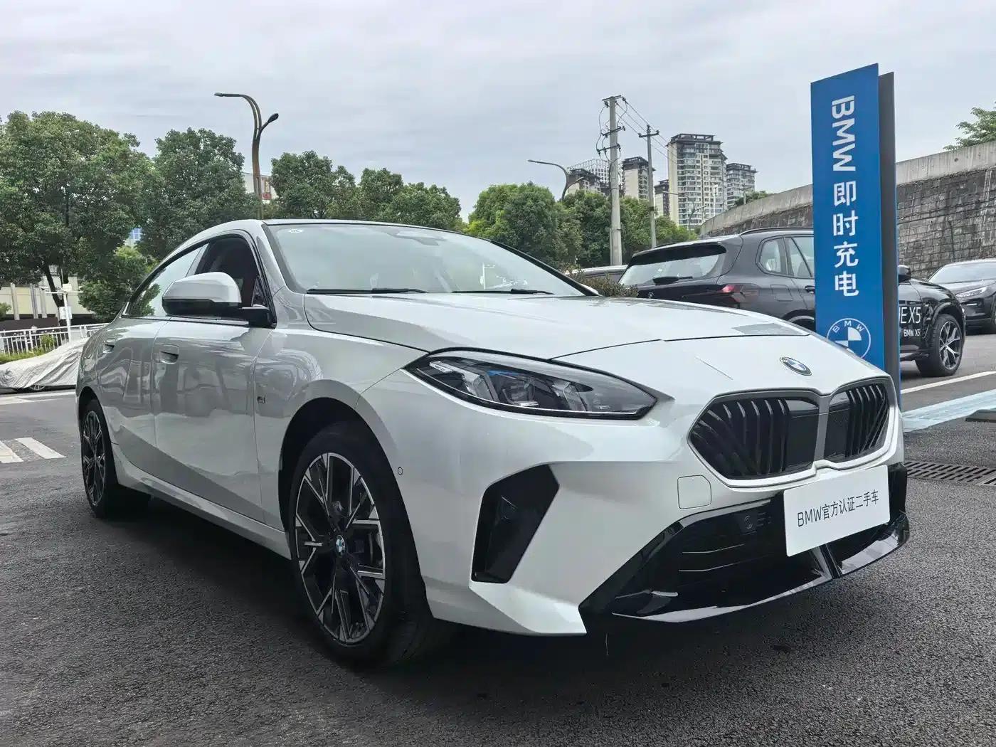 2025 BMW 2 Series 225L M Sport Package — миниатюра 4