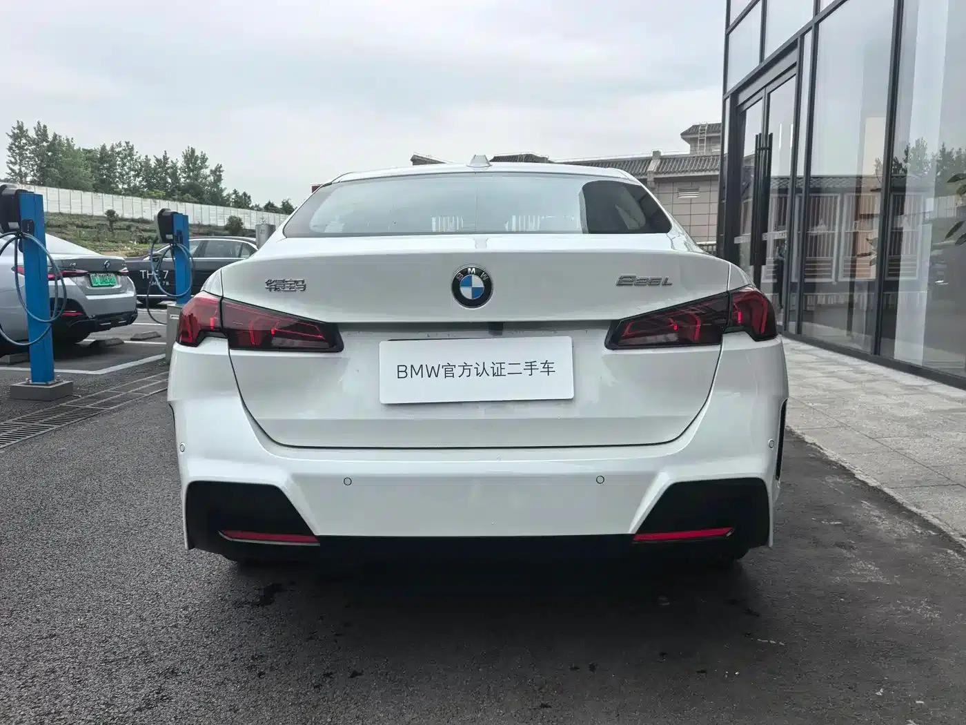2025 BMW 2 Series 225L M Sport Package — миниатюра 5
