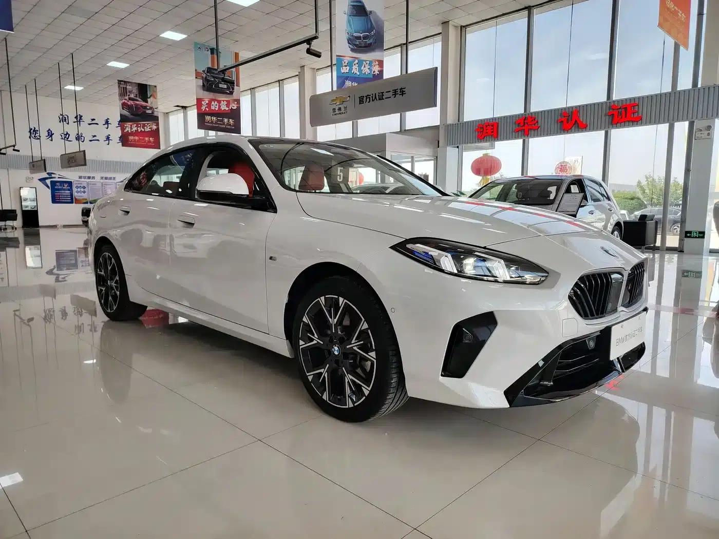 2025 BMW 2 Series 225L M Sport Package — миниатюра 3