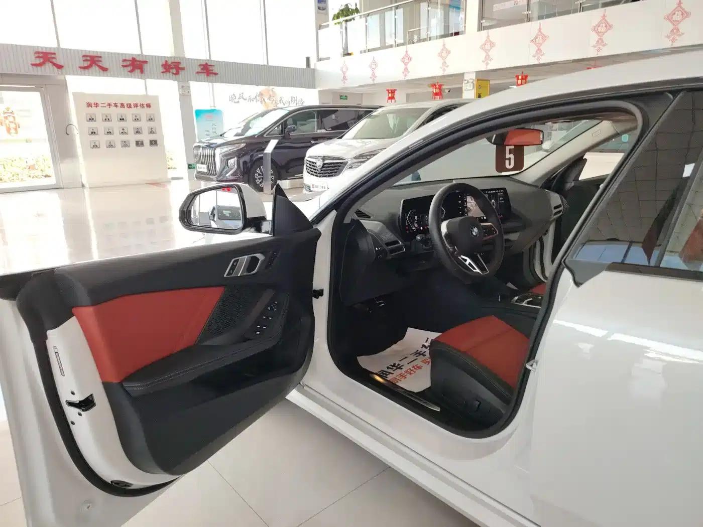 2025 BMW 2 Series 225L M Sport Package — миниатюра 7