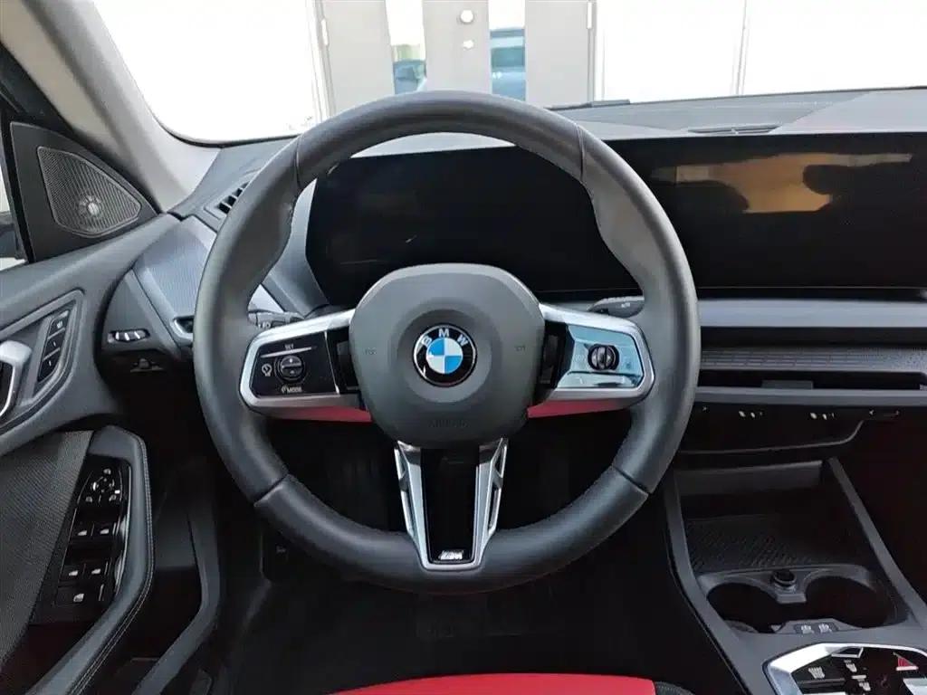 2025 BMW 2 Series 225L M Sport Shadow Edition — миниатюра 11