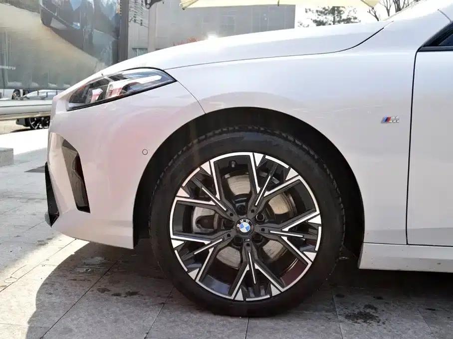 2025 BMW 2 Series 225L M Sport Package — миниатюра 13
