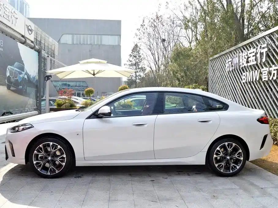 2025 BMW 2 Series 225L M Sport Package — миниатюра 5