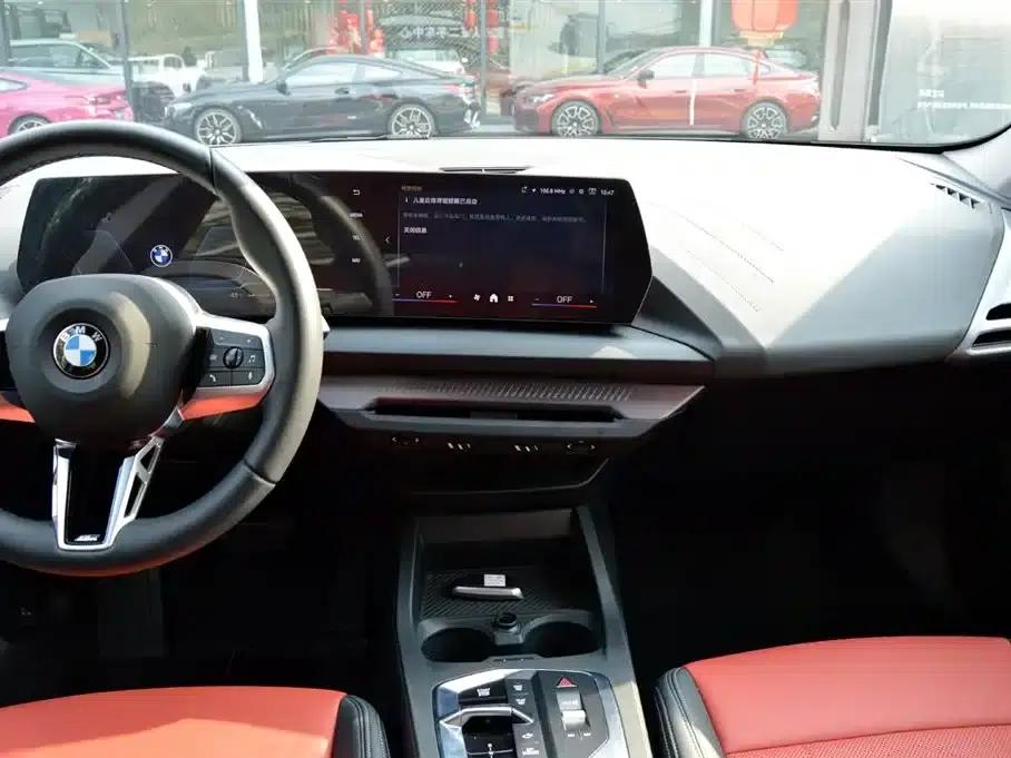 2025 BMW 2 Series 225L M Sport Package — миниатюра 7