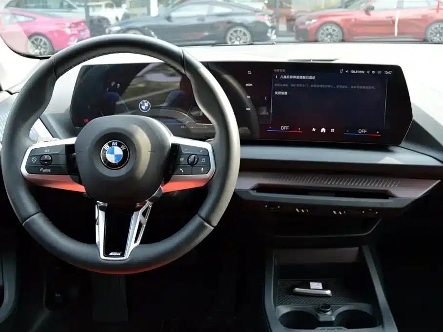 2025 BMW 2 Series 225L M Sport Package — миниатюра 8