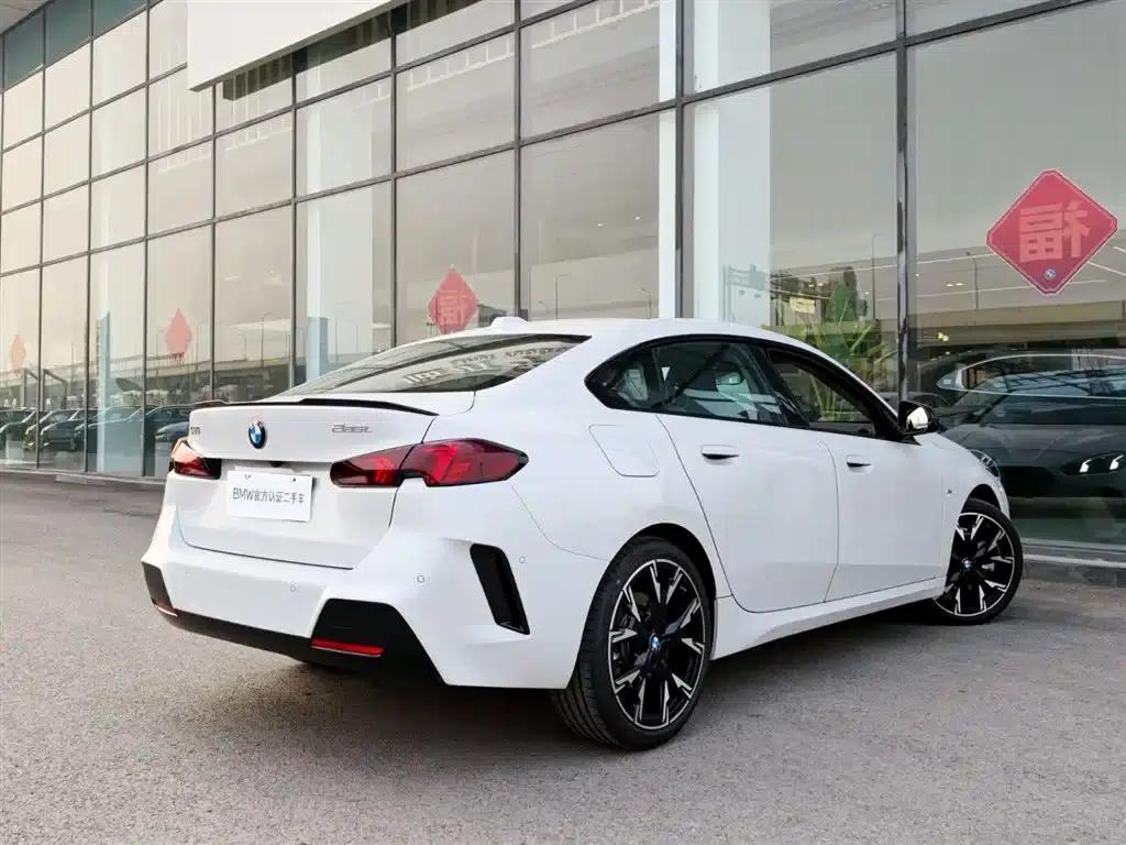 2025 BMW 2 Series 225L M Sport Shadow Edition — миниатюра 8